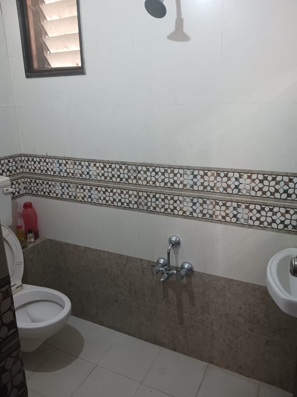 3 BHK 1620 Sq. Ft. Residential Flat / Appartment for Sell in Gota Ahmedabad - Media 2