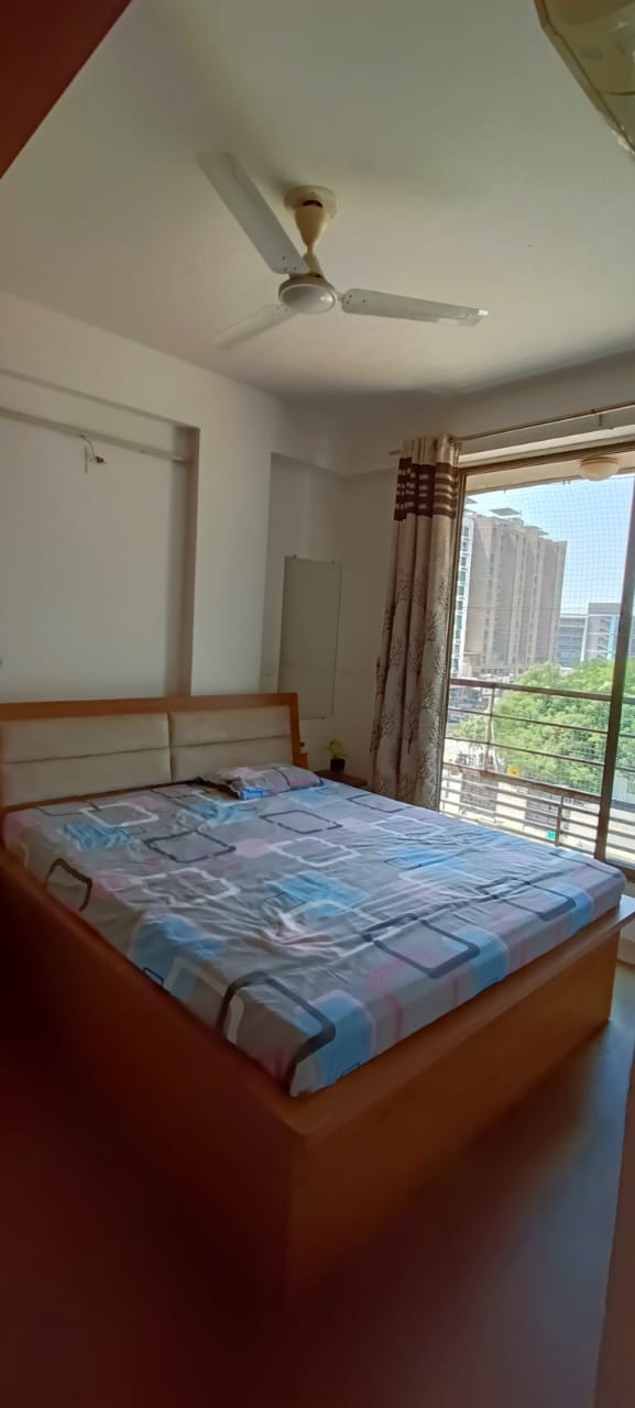 2 BHK 1053 Sq. Ft. Residential Flat / Appartment for Sell in Sg Highway Ahmedabad - Media 19