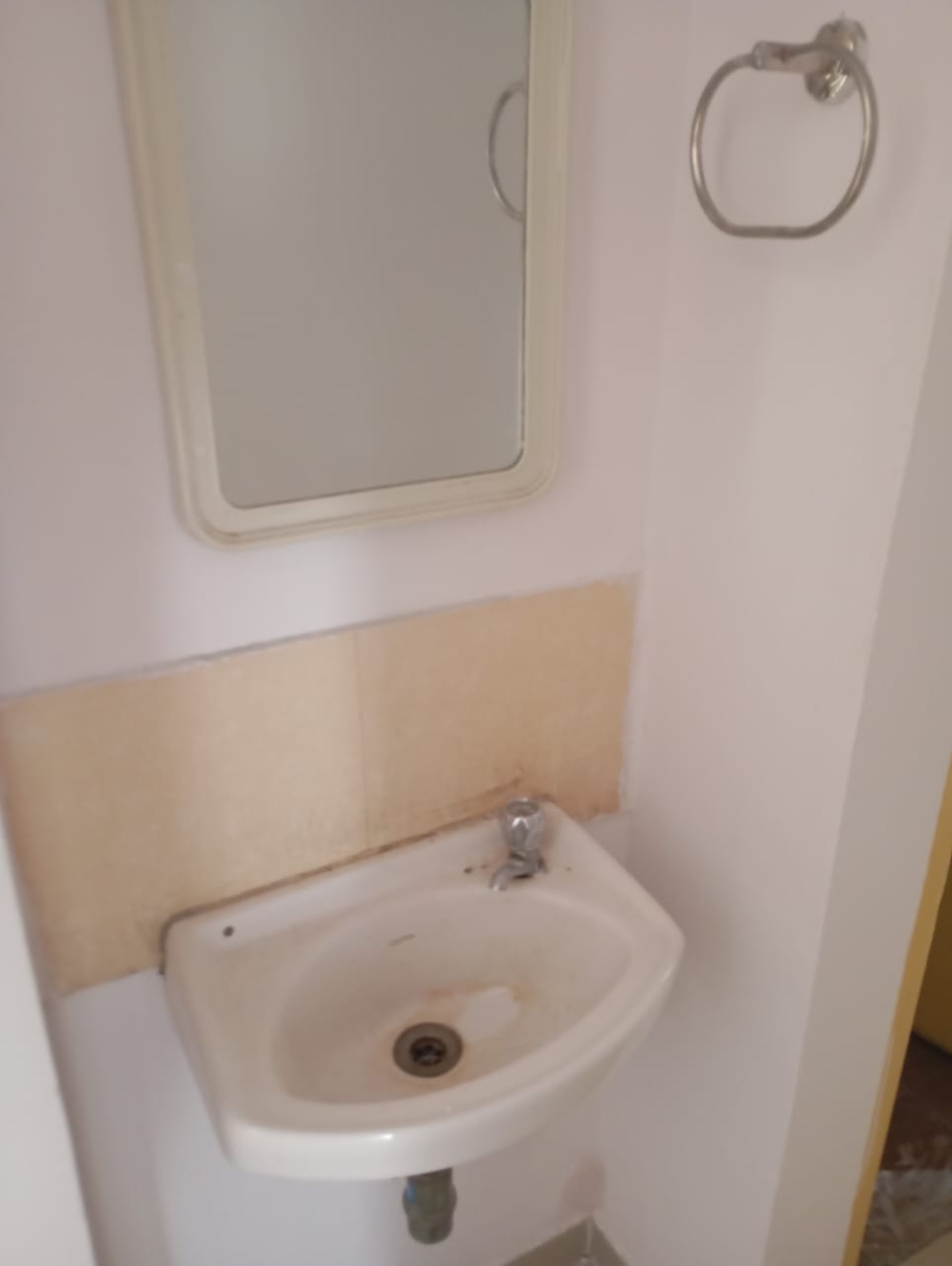 1 BHK 750 Sq. Ft. Residential Flat / Appartment for Rent in Vaishnodevi Ahmedabad - Media 3