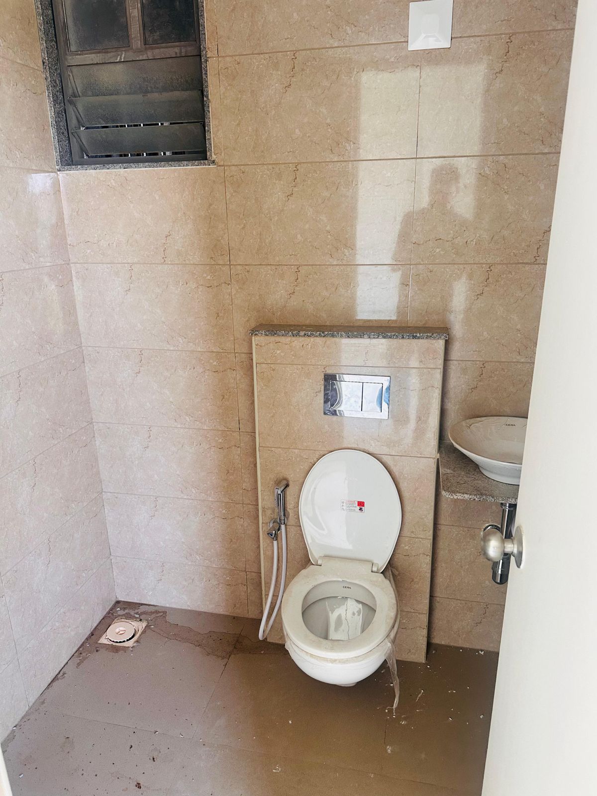 3 BHK 1750 Sq. Ft. Residential Flat / Appartment for Sell in Ambli Ahmedabad - Media 3
