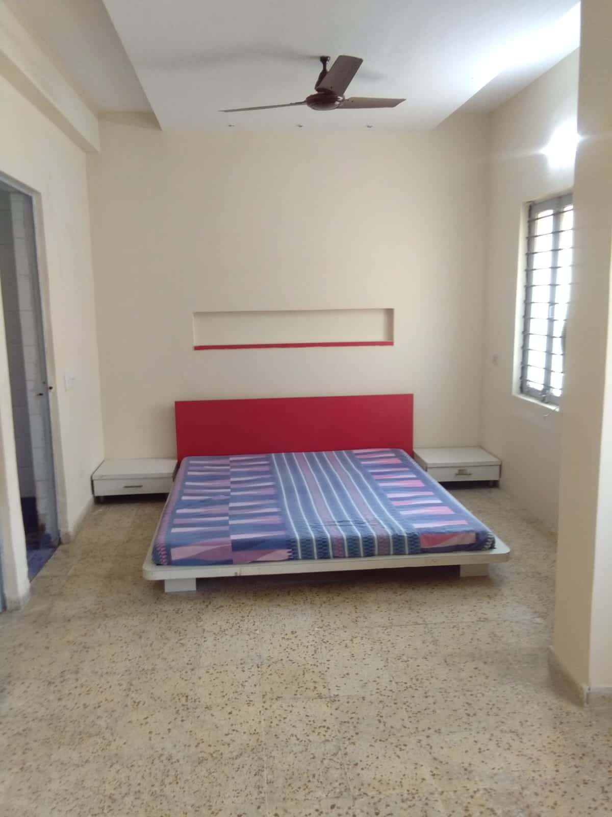 3 BHK 210 Sq. Yrd. Residential Flat / Appartment for Sell in Thaltej Ahmedabad - Media 8