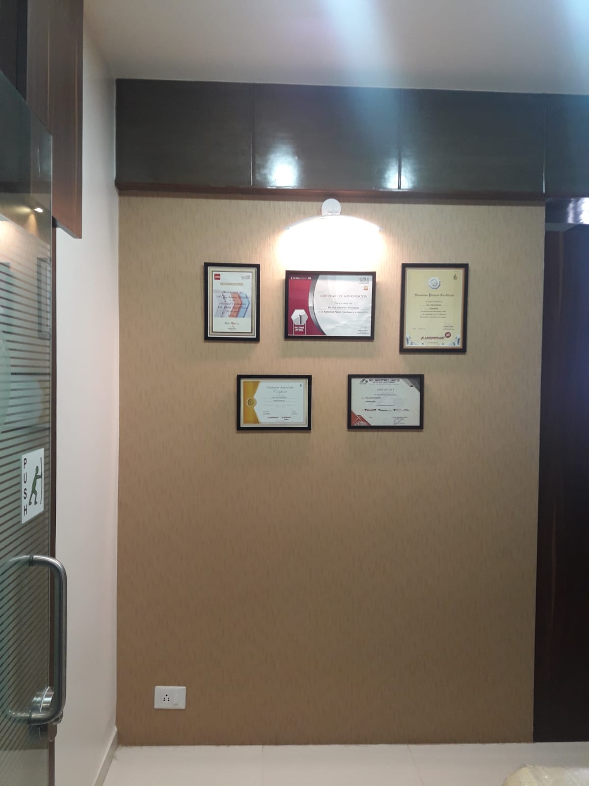 Office 872 Sq. Ft. Commercial Office for Sell in Ambli Ahmedabad - Media 8