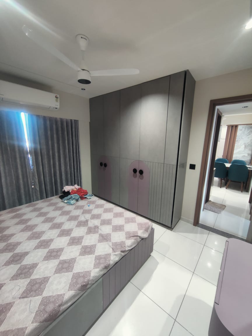 3 BHK 1750 Sq. Ft. Residential Flat / Appartment for Sell in Shilaj Ahmedabad - Media 7