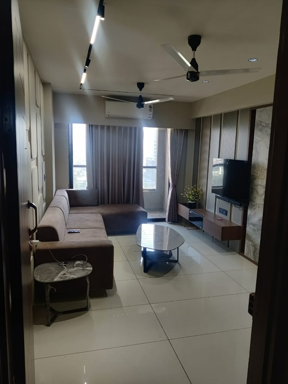 3 BHK 1750 Sq. Ft. Residential Flat / Appartment for Sell in Shilaj Ahmedabad - Media 2