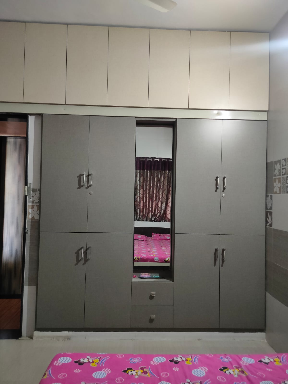 3 BHK 182 Sq. Yrd. Residential Penthouse for Sell in Bodakdev Ahmedabad - Media 9