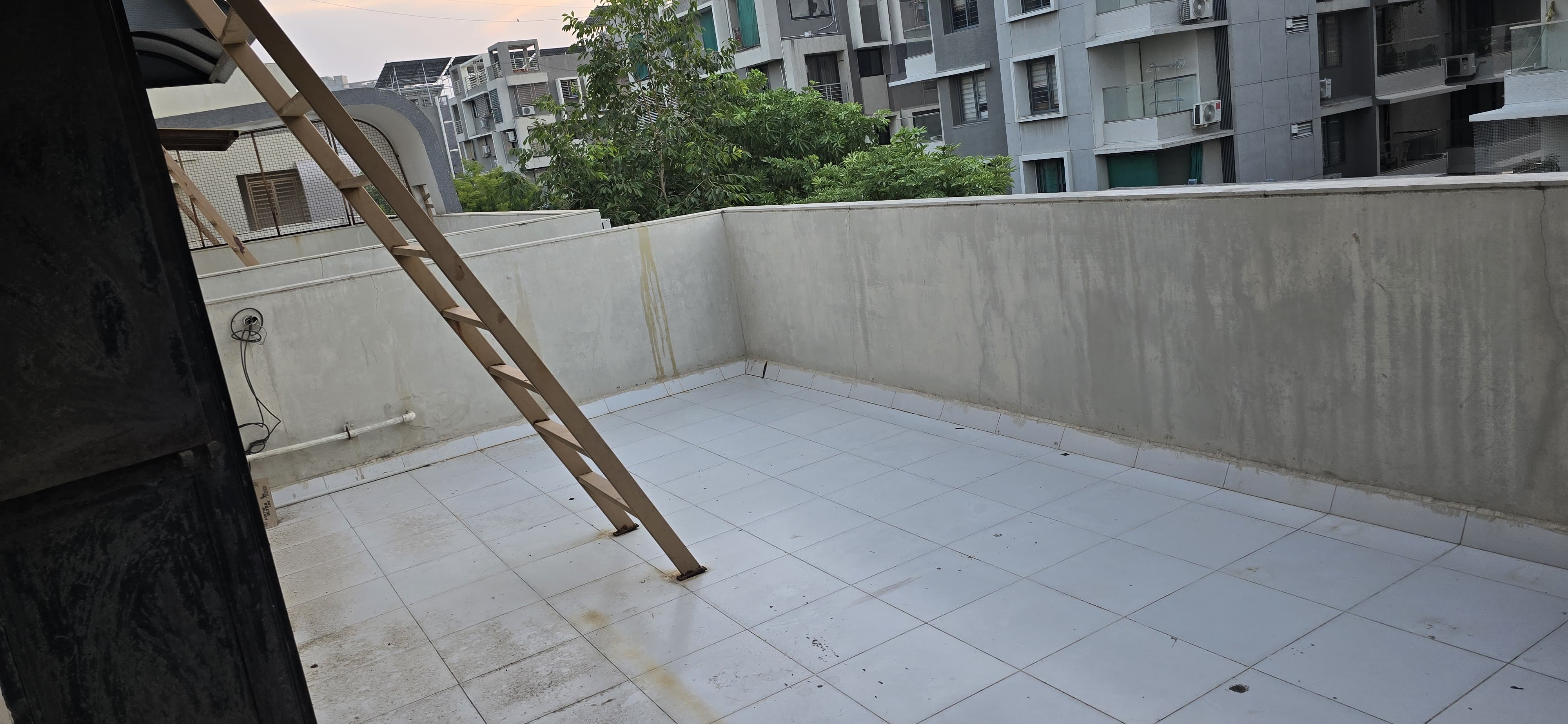 4 BHK 312 Sq. Yrd. Residential Bunglow / Villa for Sell in Sola Ahmedabad - Media 4