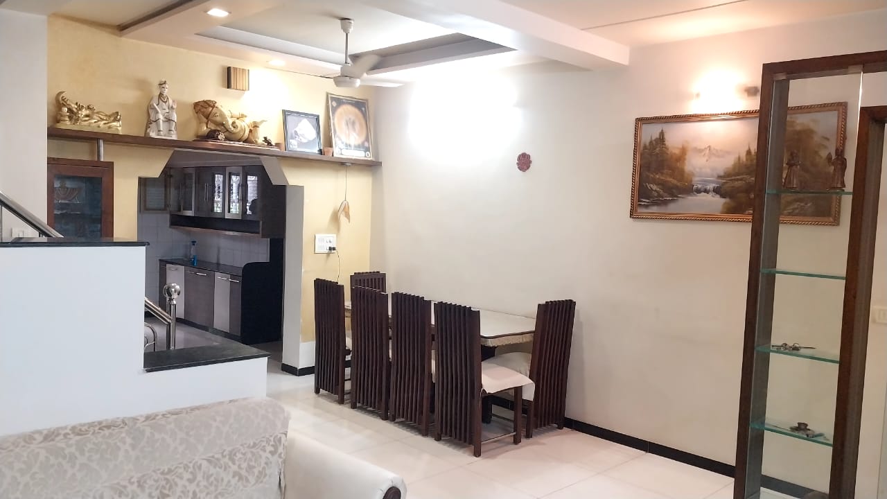 4 BHK 275 Sq. Yrd. Residential Bunglow / Villa for Rent in Thaltej Ahmedabad - Media 13
