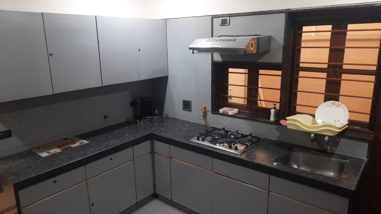 4 BHK 330 Sq. Yrd. Residential Bunglow / Villa for Rent in Thaltej Ahmedabad - Media 2