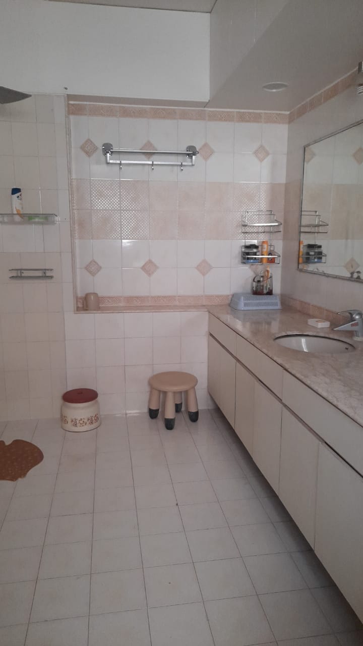 4 BHK 330 Sq. Yrd. Residential Bunglow / Villa for Rent in Thaltej Ahmedabad - Media 10