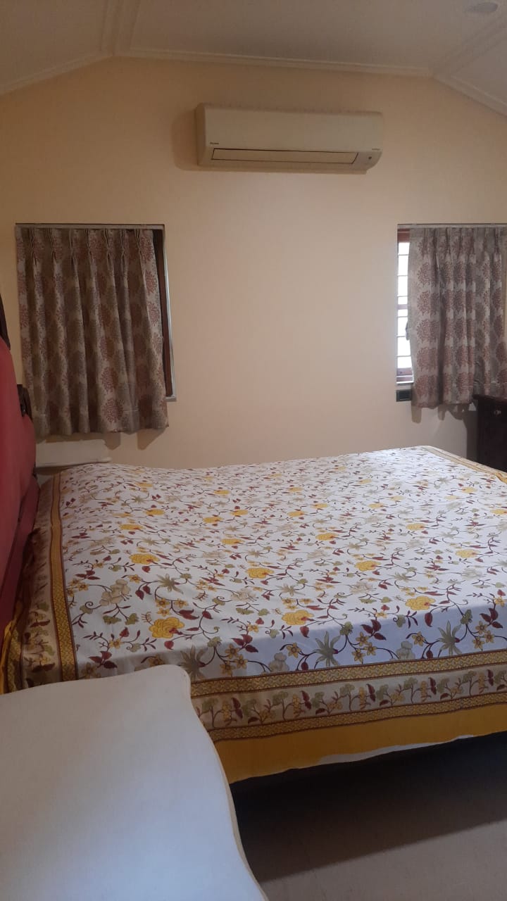 4 BHK 330 Sq. Yrd. Residential Bunglow / Villa for Rent in Thaltej Ahmedabad - Media 16