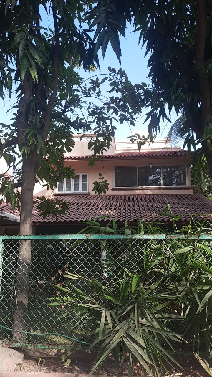 4 BHK 330 Sq. Yrd. Residential Bunglow / Villa for Rent in Thaltej Ahmedabad - Media 11