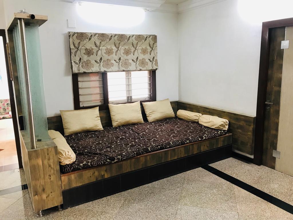 4 BHK 3300 Sq. Ft. Residential Flat / Appartment for Sell in Thaltej Ahmedabad - Media 8