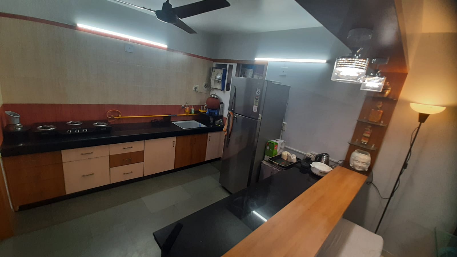 3 BHK 2100 Sq. Ft. Residential Flat / Appartment for Sell in Thaltej Ahmedabad - Media 3