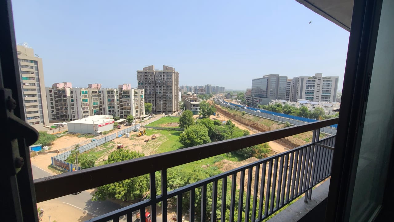 3 BHK 1530 Sq. Ft. Residential Flat / Appartment for Sell in Shilaj Ahmedabad - Media 9