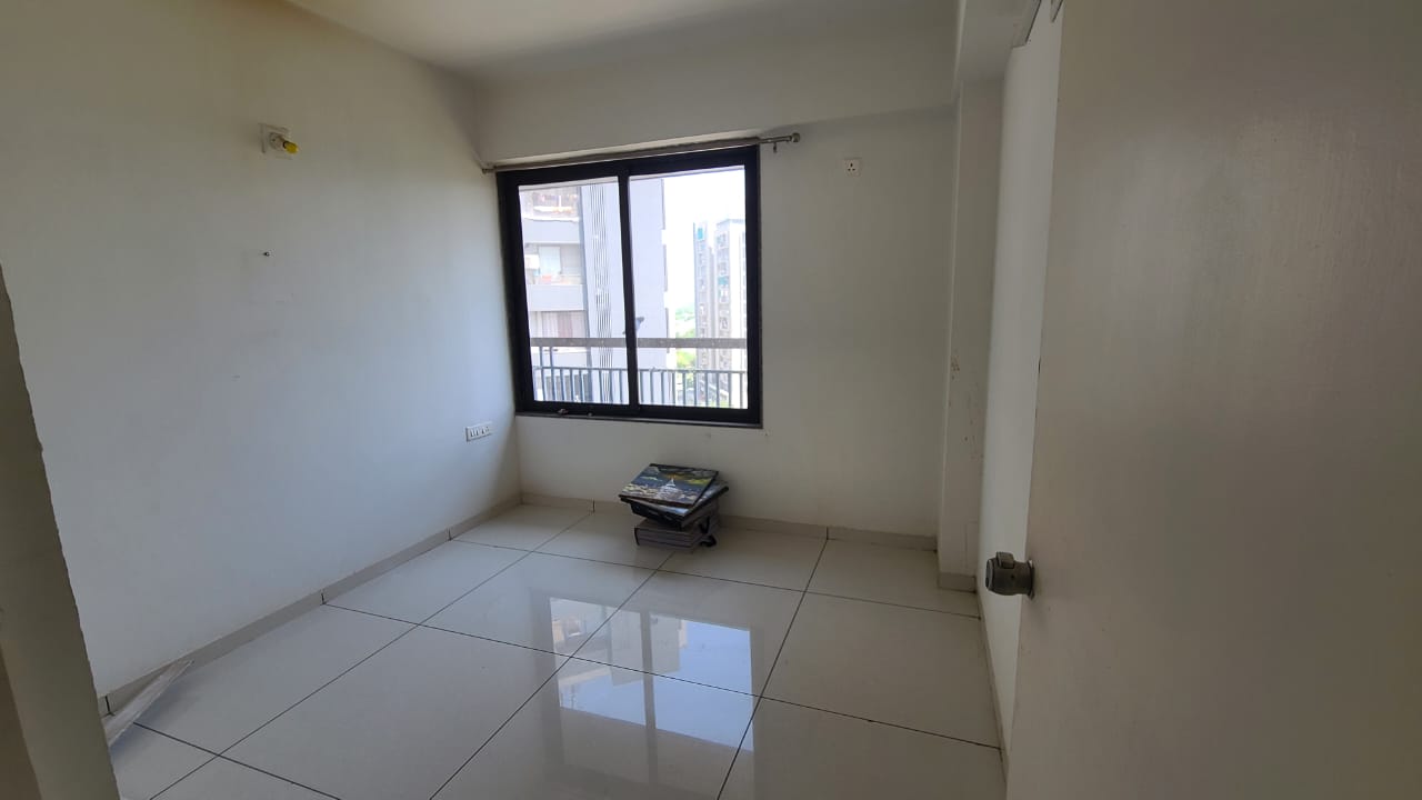 3 BHK 1530 Sq. Ft. Residential Flat / Appartment for Sell in Shilaj Ahmedabad - Media 5