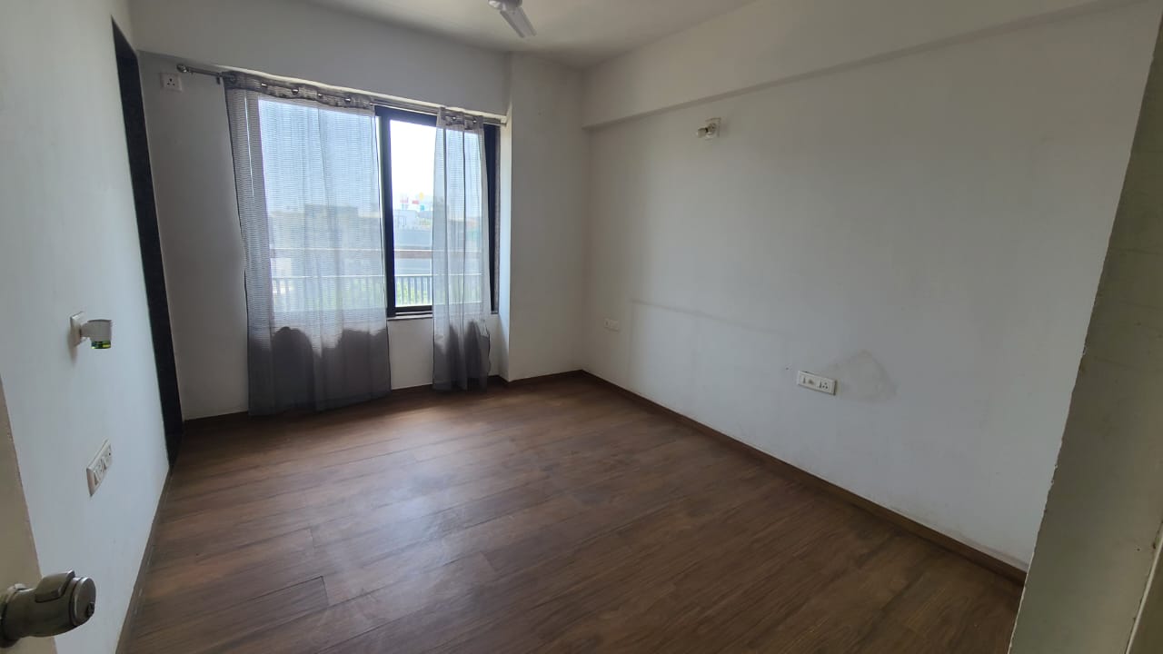 3 BHK 1530 Sq. Ft. Residential Flat / Appartment for Sell in Shilaj Ahmedabad - Media 4