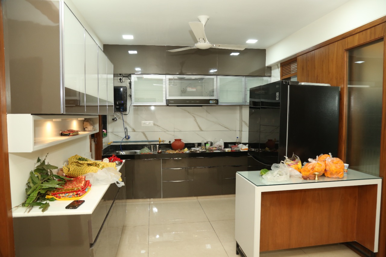 3 BHK 2250 Sq. Ft. Residential Flat / Appartment for Sell in Science City Ahmedabad - Media 3