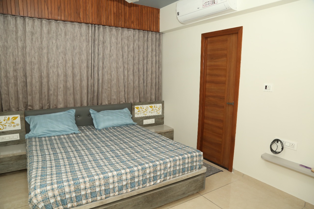 3 BHK 2250 Sq. Ft. Residential Flat / Appartment for Sell in Science City Ahmedabad - Media 18