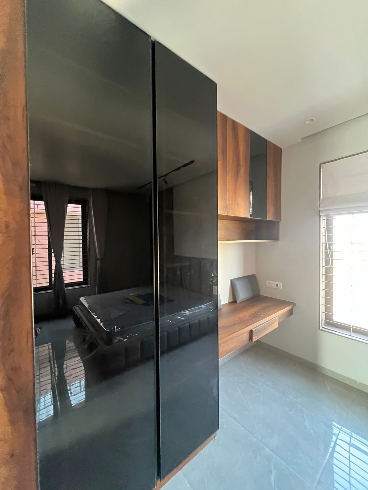 5 BHK 650 Sq. Yrd. Residential Bunglow / Villa for Sell in Sg Highway Ahmedabad - Media 18