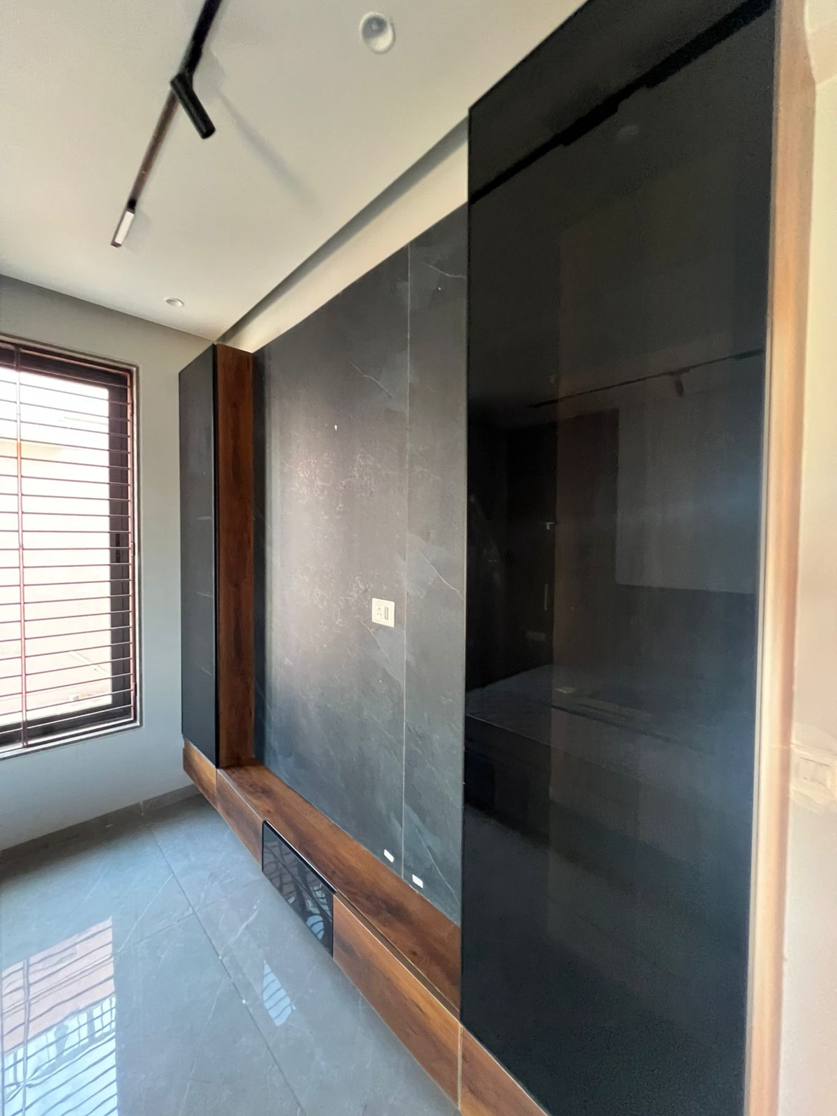 5 BHK 650 Sq. Yrd. Residential Bunglow / Villa for Rent in Sg Highway Ahmedabad - Media 13