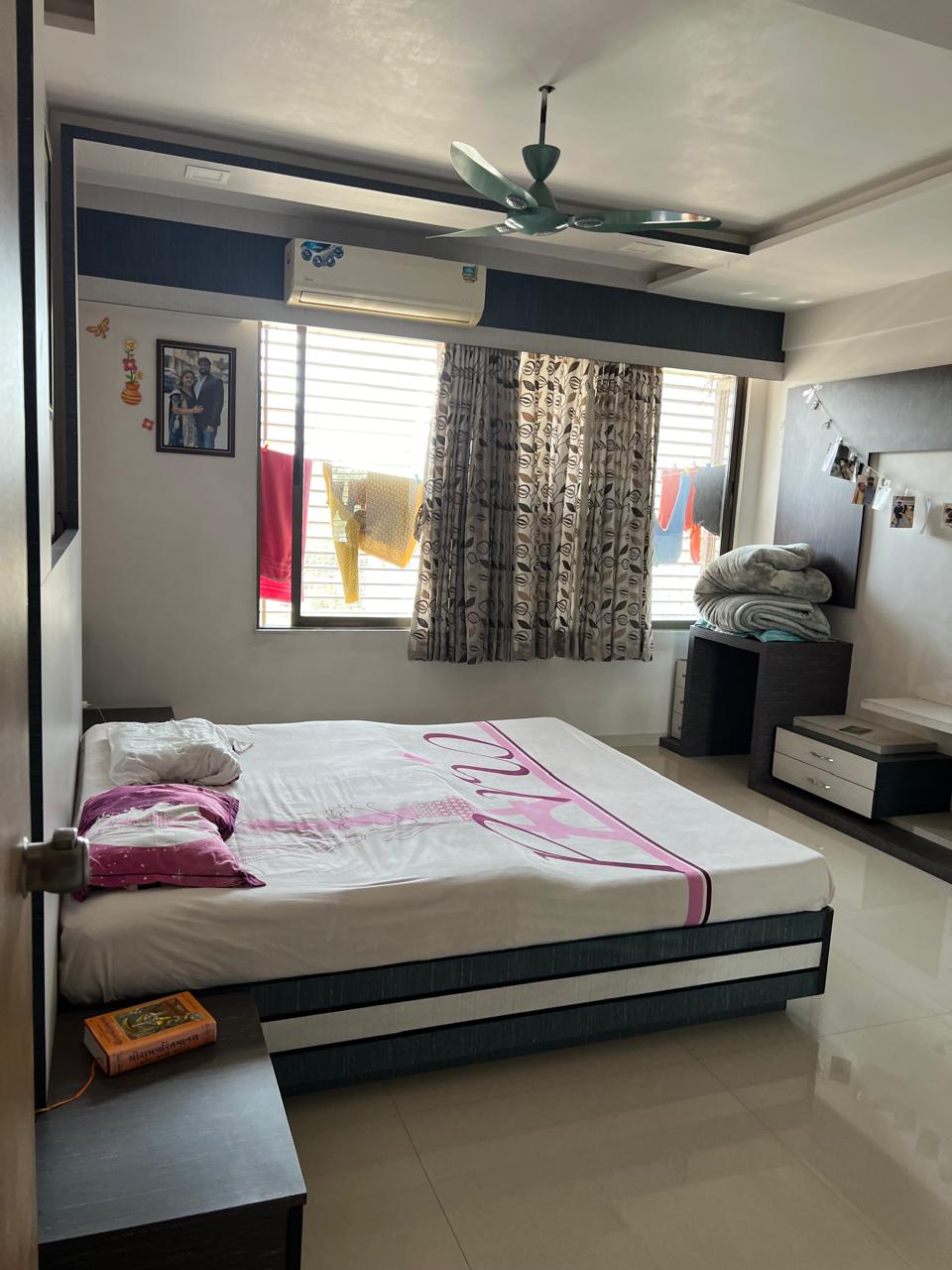 4 BHK 3015 Sq. Ft. Residential Flat / Appartment for Sell in Science City Ahmedabad - Media 4