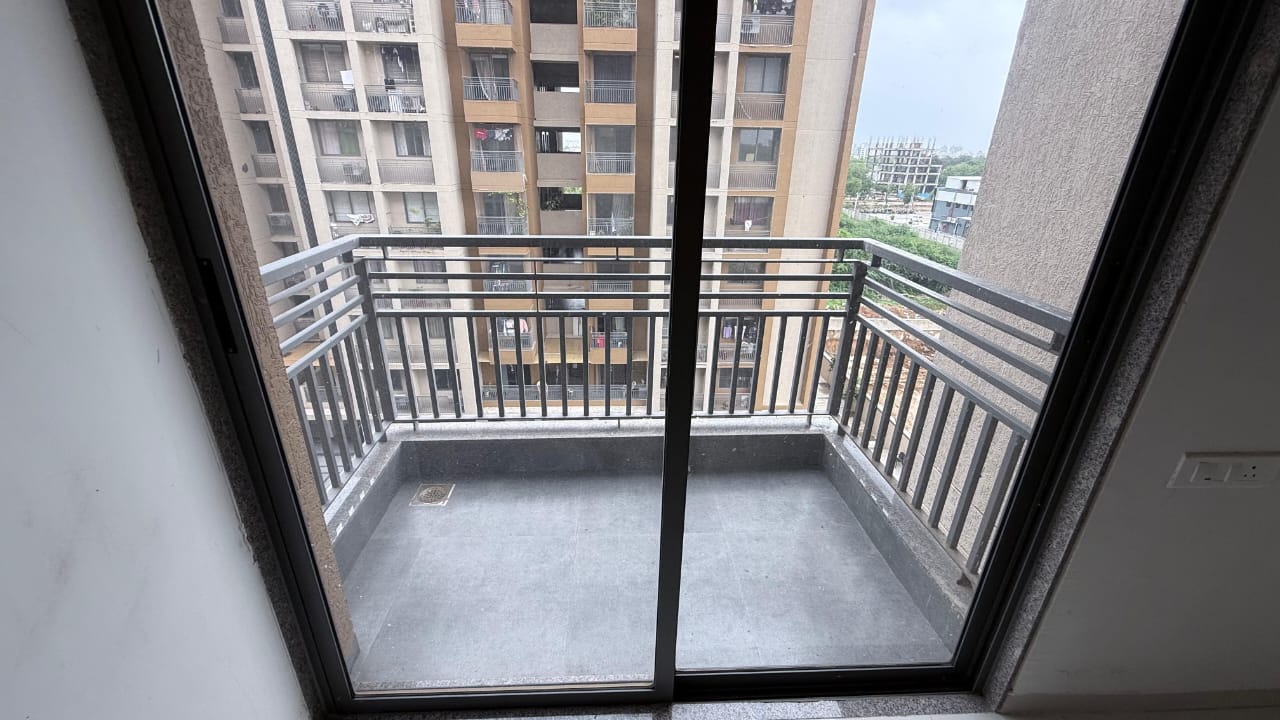 3 BHK 1000 Sq. Ft. Residential Flat / Appartment for Sell in Shilaj Ahmedabad - Media 20