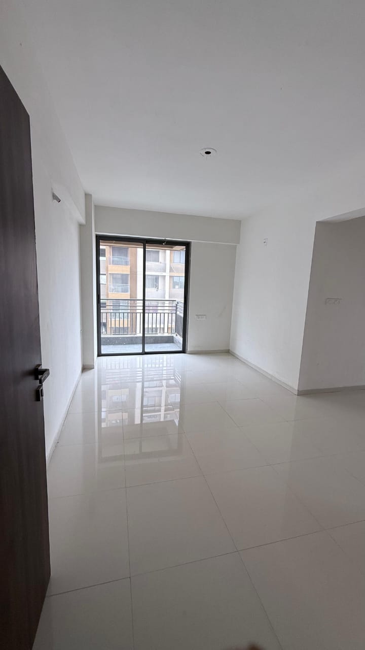 3 BHK 1000 Sq. Ft. Residential Flat / Appartment for Sell in Shilaj Ahmedabad - Media 8
