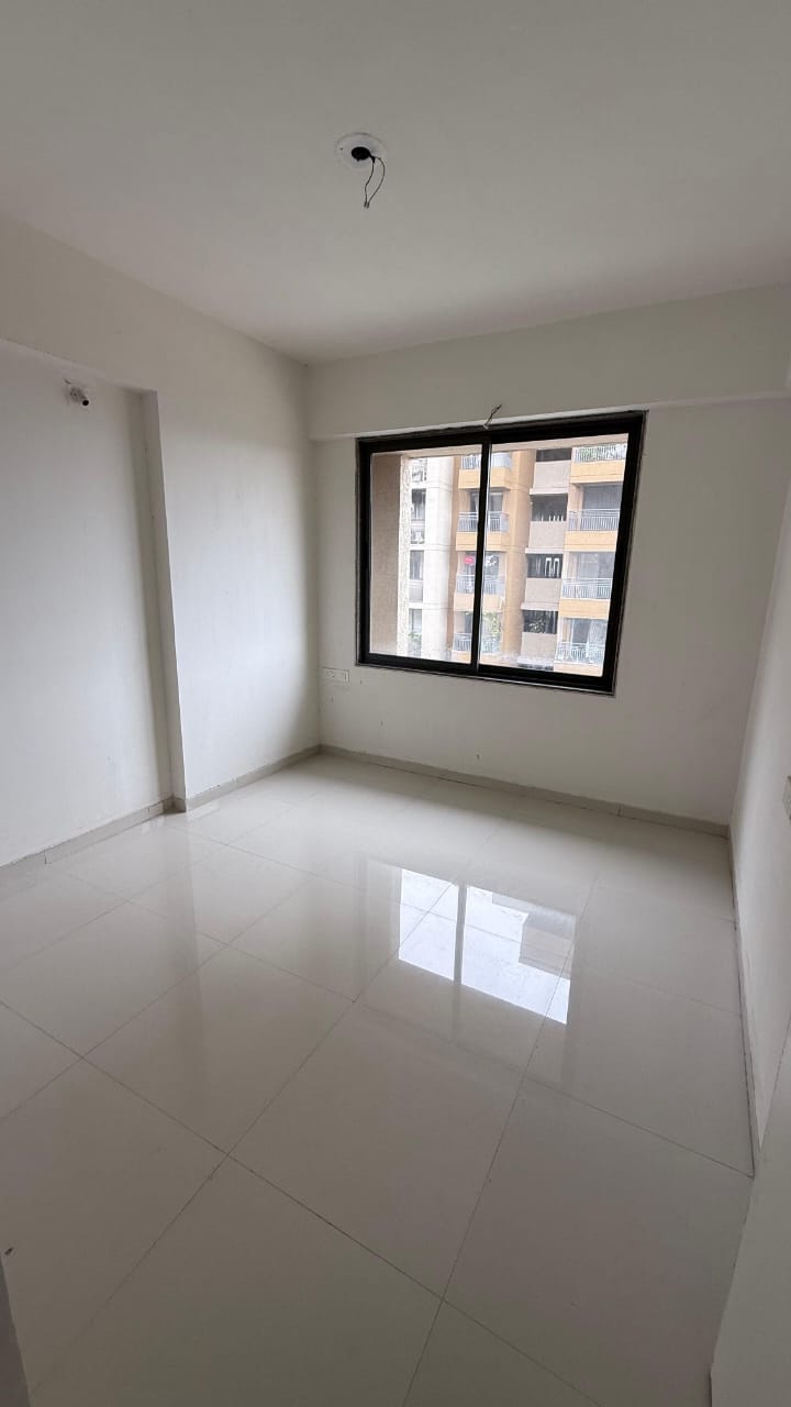 3 BHK 1000 Sq. Ft. Residential Flat / Appartment for Sell in Shilaj Ahmedabad - Media 5