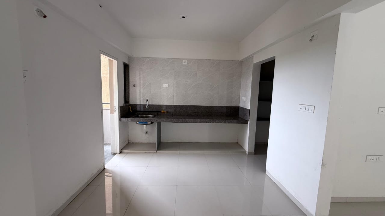 3 BHK 1000 Sq. Ft. Residential Flat / Appartment for Sell in Shilaj Ahmedabad - Media 14
