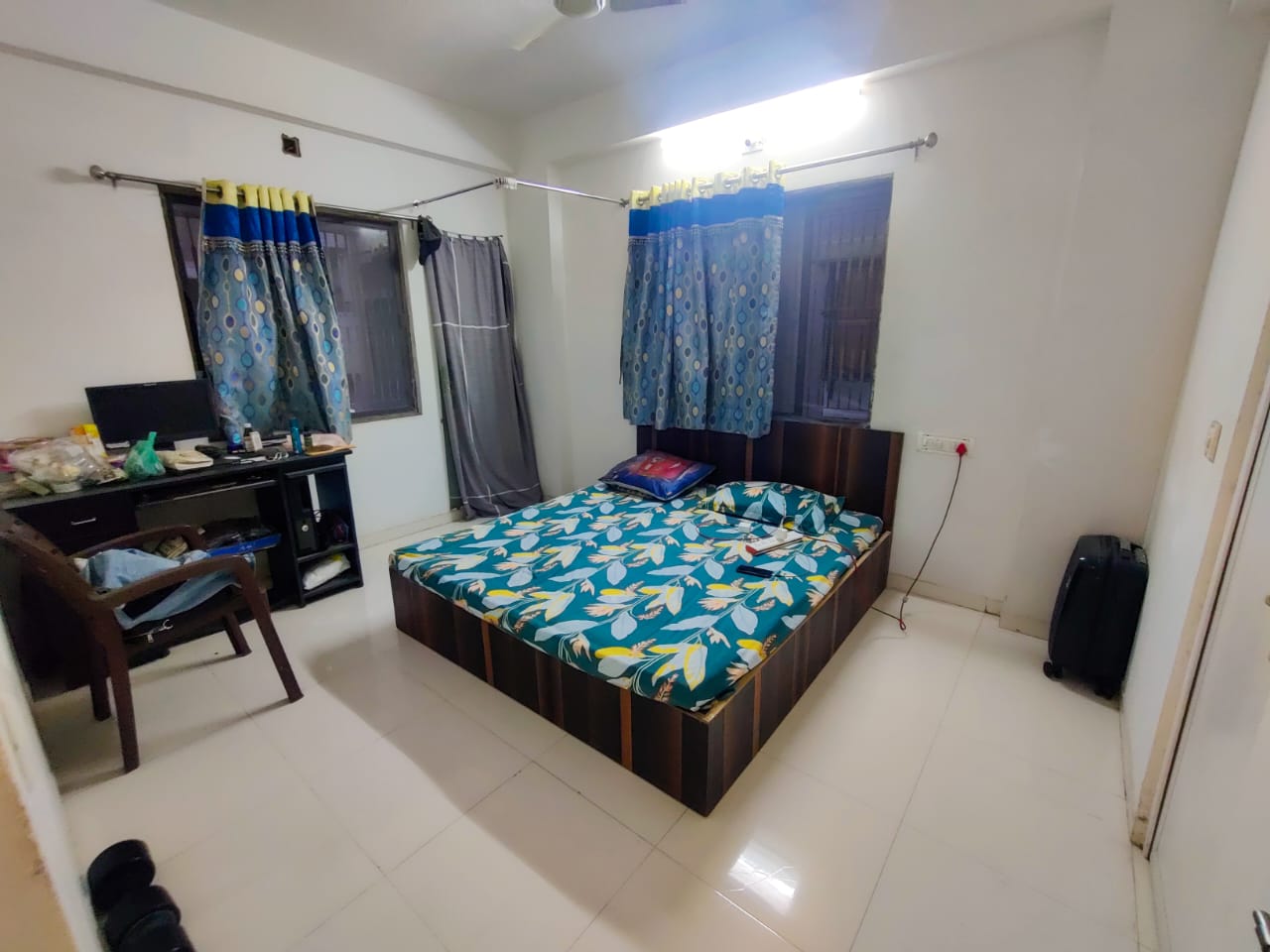 3 BHK 1500 Sq. Ft. Residential Flat / Appartment for Sell in Gota Ahmedabad - Media 3