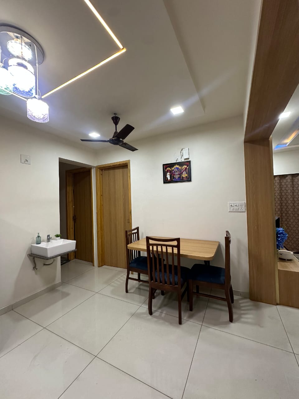 3 BHK 1480 Sq. Ft. Residential Flat / Appartment for Rent in Vaishnodevi Ahmedabad - Media 15