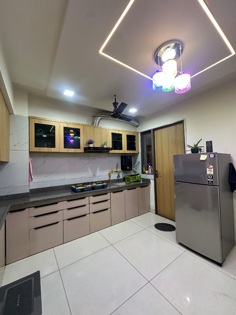 3 BHK 1480 Sq. Ft. Residential Flat / Appartment for Rent in Vaishnodevi Ahmedabad - Media 11