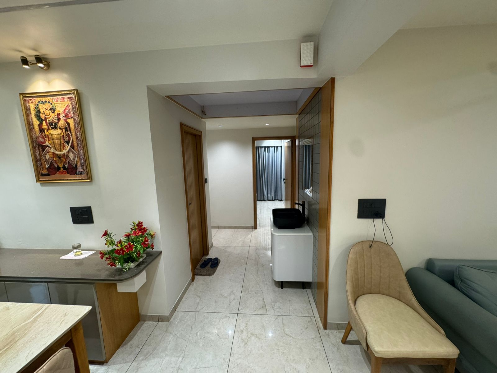 3 BHK 1980 Sq. Ft. Residential Flat / Appartment for Sell in Vaishnodevi Ahmedabad - Media 7