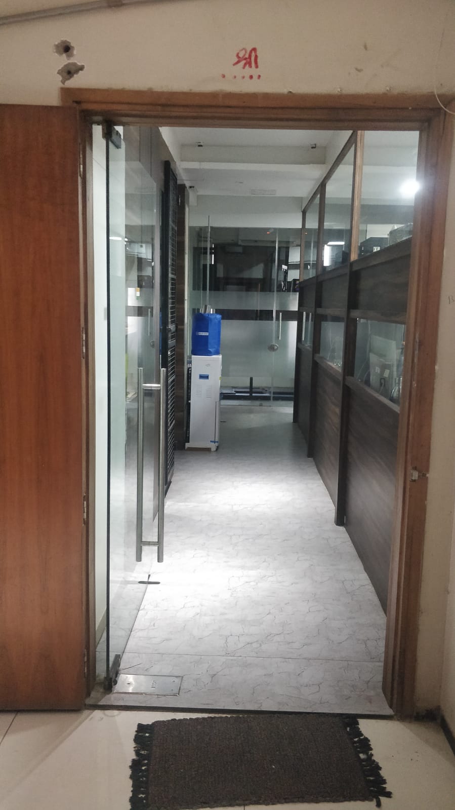 Office 980 Sq. Ft. Commercial Office for Sell in Thaltej Ahmedabad - Media 2