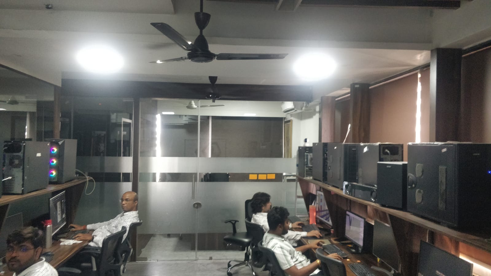 Office 980 Sq. Ft. Commercial Office for Sell in Thaltej Ahmedabad