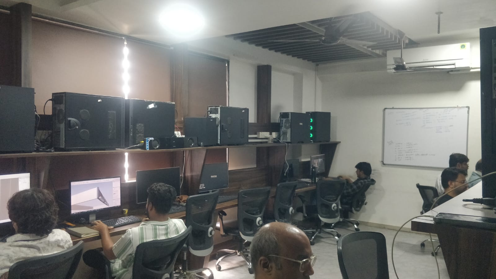 Office 980 Sq. Ft. Commercial Office for Sell in Thaltej Ahmedabad - Media 3