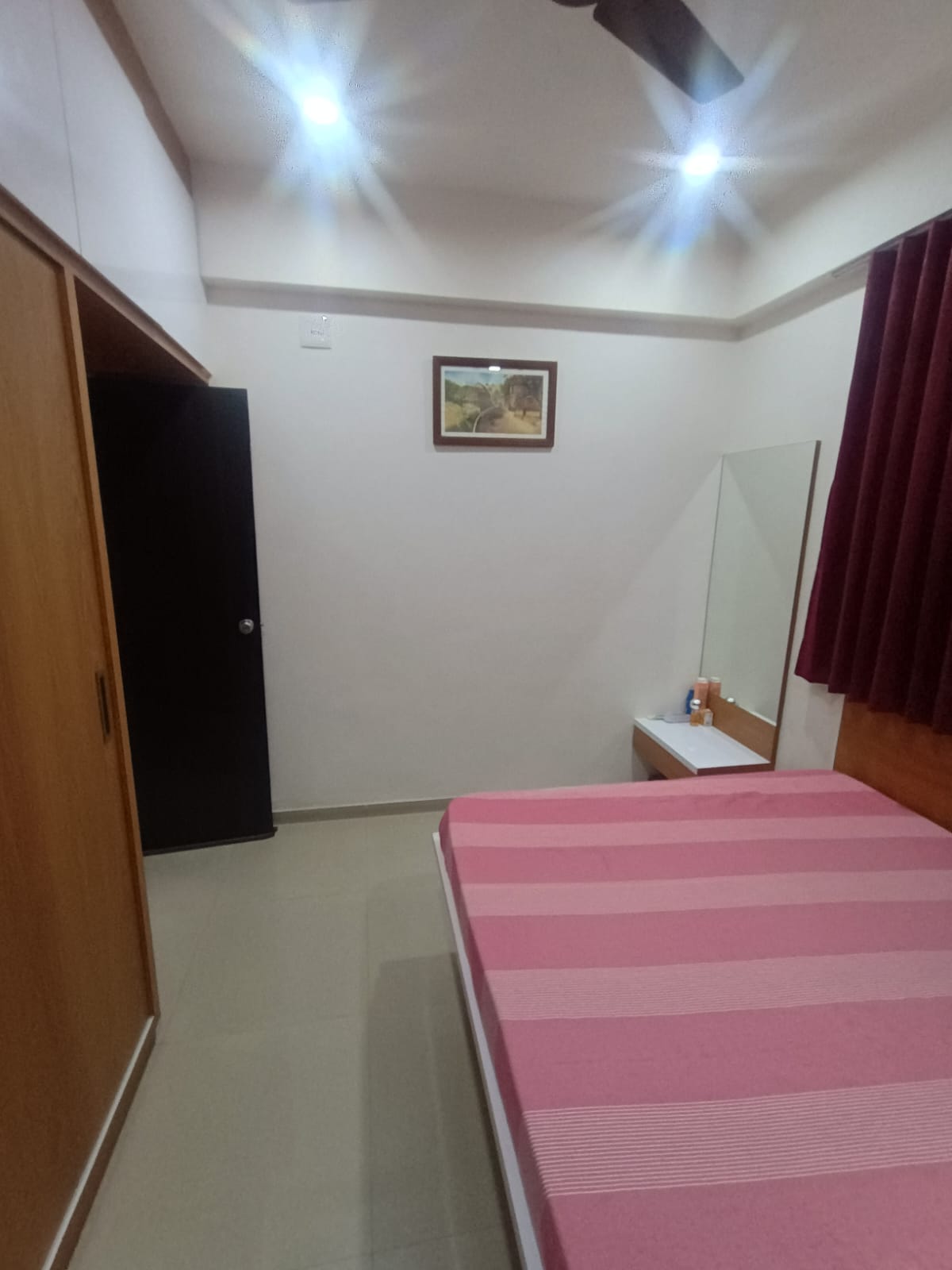 2 BHK 1170 Sq. Ft. Residential Flat / Appartment for Sell in Thaltej Ahmedabad - Media 2