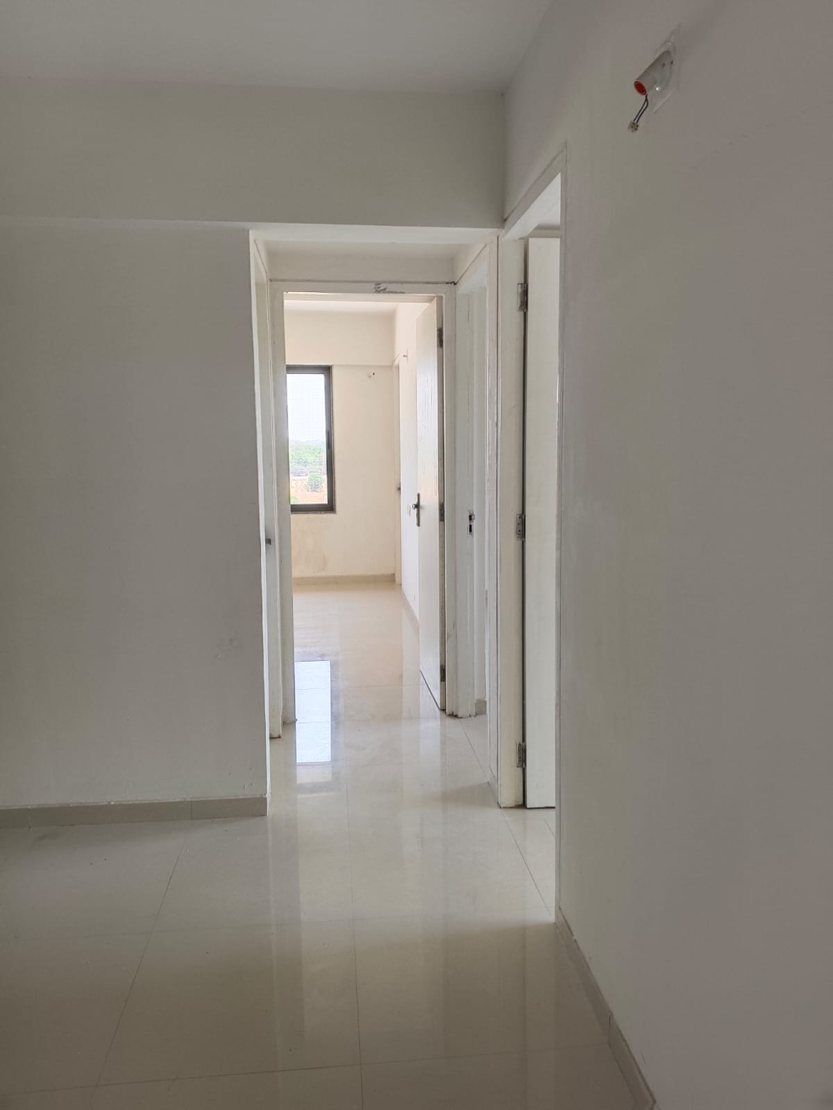 3 BHK 1698 Sq. Ft. Residential Flat / Appartment for Sell in Shilaj Ahmedabad - Media 3