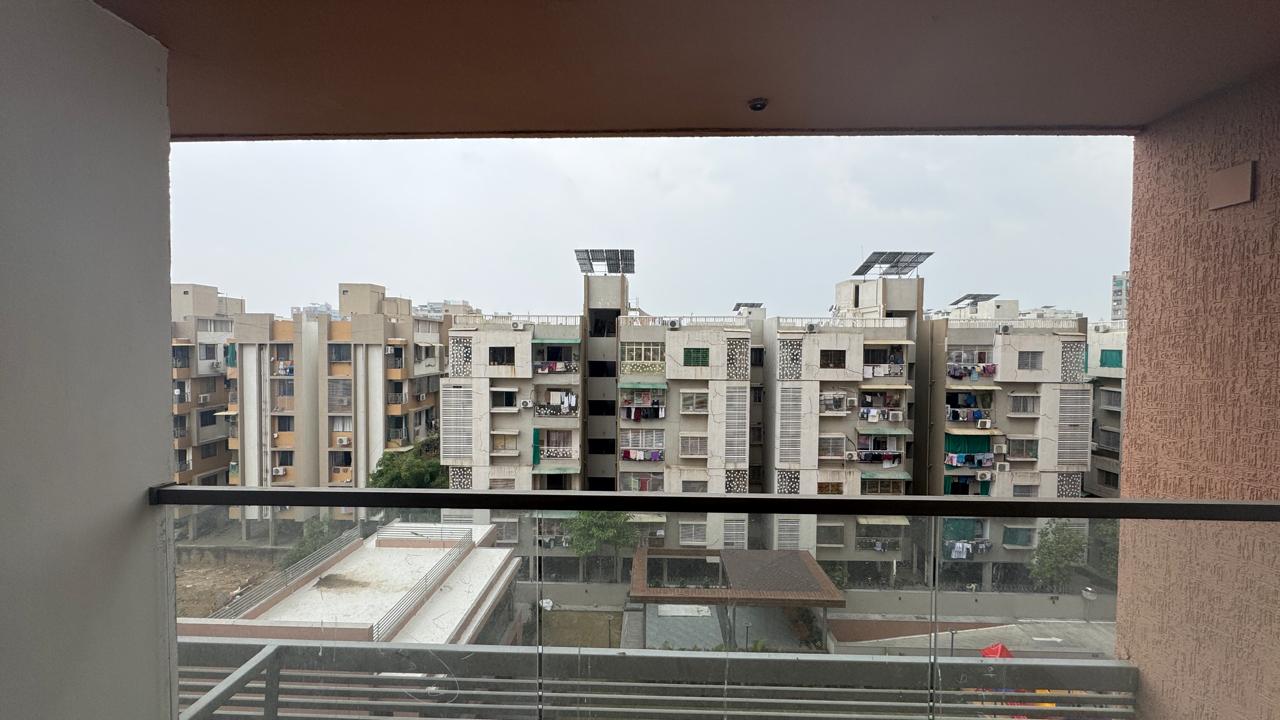 3 BHK 1510 Sq. Ft. Residential Flat / Appartment for Sell in Jagatpur Ahmedabad - Media 8