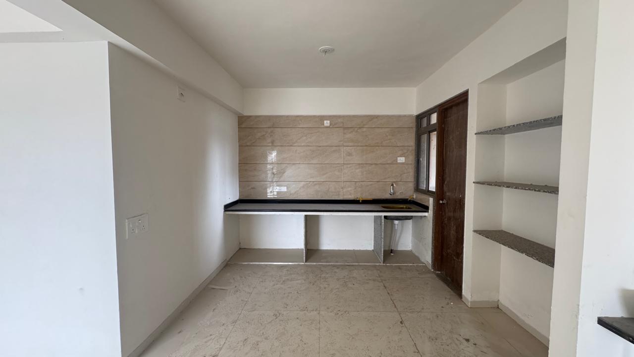 3 BHK 1510 Sq. Ft. Residential Flat / Appartment for Sell in Jagatpur Ahmedabad - Media 12