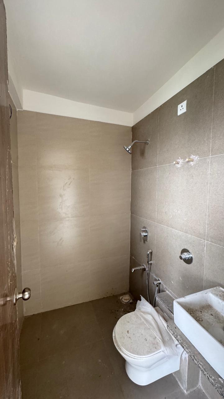 3 BHK 1510 Sq. Ft. Residential Flat / Appartment for Sell in Jagatpur Ahmedabad - Media 20