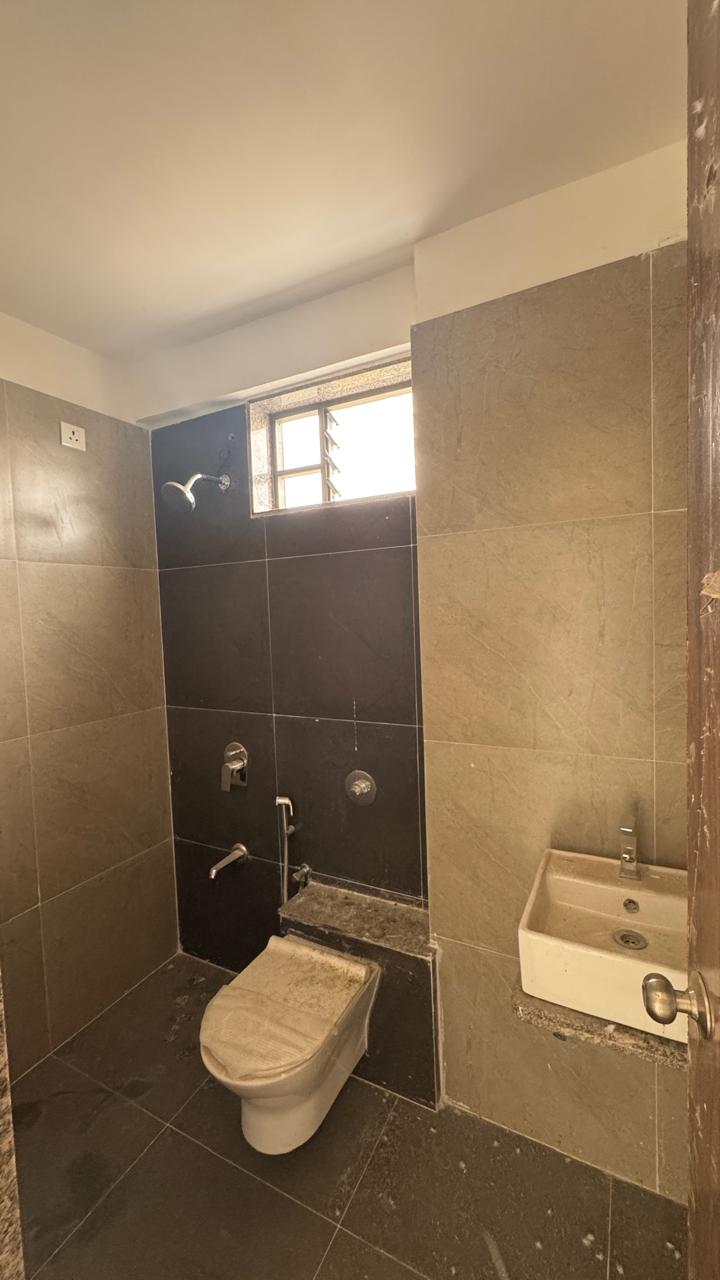 3 BHK 1510 Sq. Ft. Residential Flat / Appartment for Sell in Jagatpur Ahmedabad - Media 17