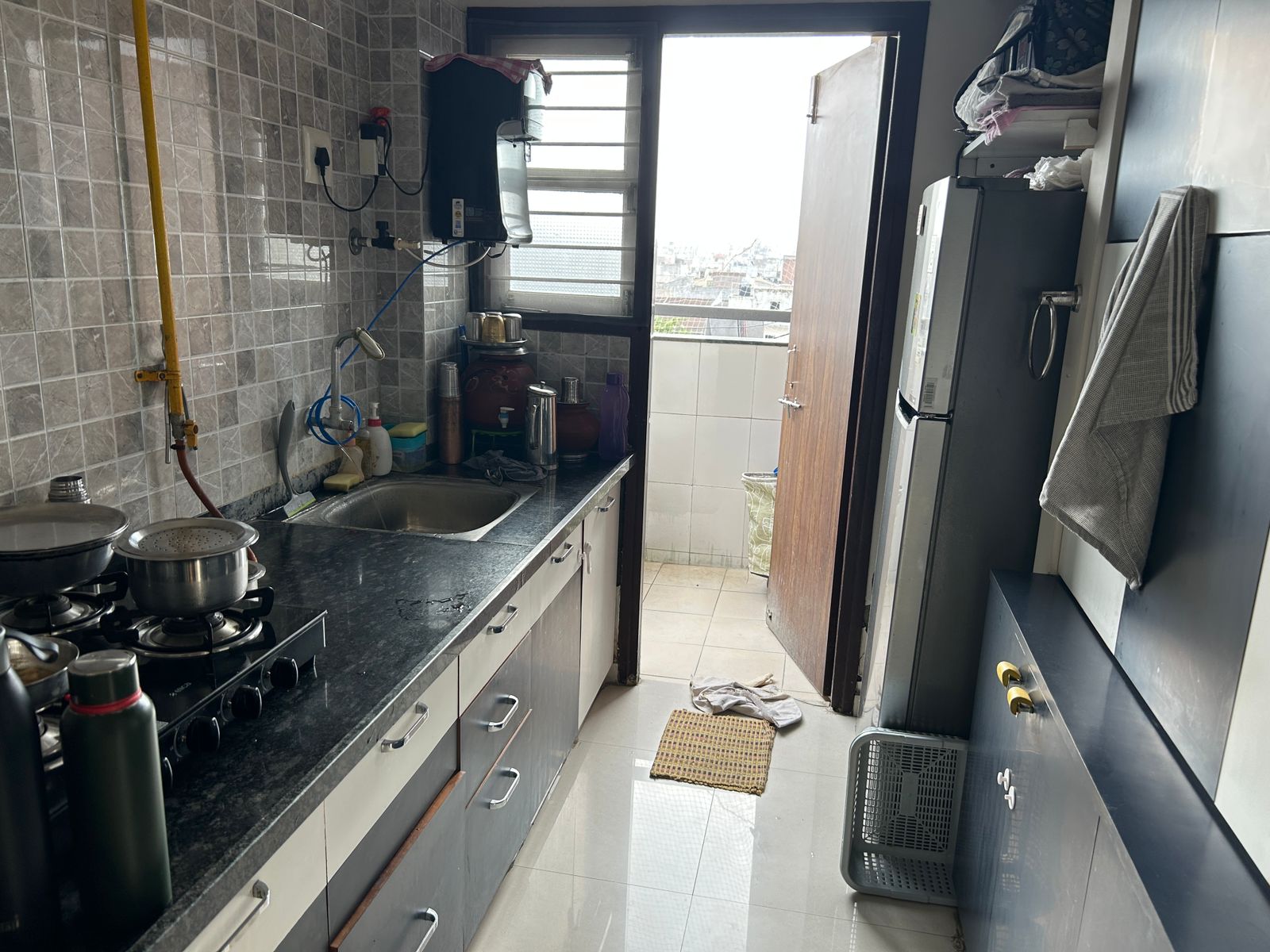 2 BHK 1044 Sq. Ft. Residential Flat / Appartment for Sell in Ghatlodia Ahmedabad - Media 5