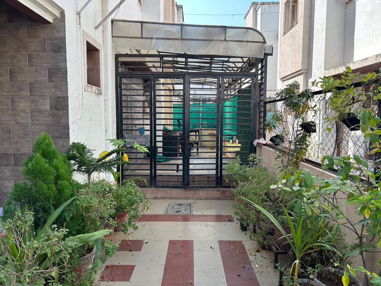 3 BHK 240 Sq. Yrd. Residential Bunglow / Villa for Rent in Shilaj Ahmedabad - Media 4