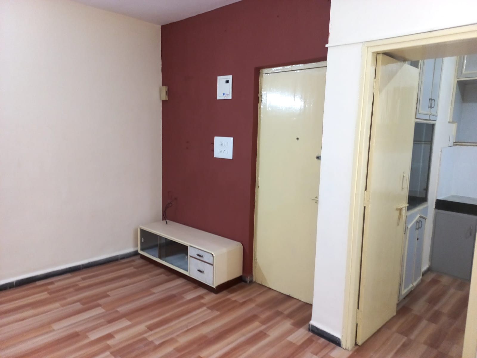 2 BHK 1000 Sq. Ft. Residential Flat / Appartment for Sell in Thaltej Ahmedabad - Media 11
