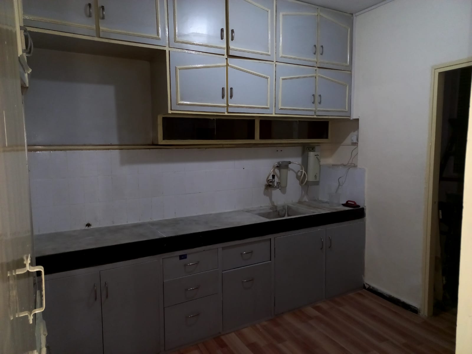 2 BHK 1000 Sq. Ft. Residential Flat / Appartment for Sell in Thaltej Ahmedabad - Media 5
