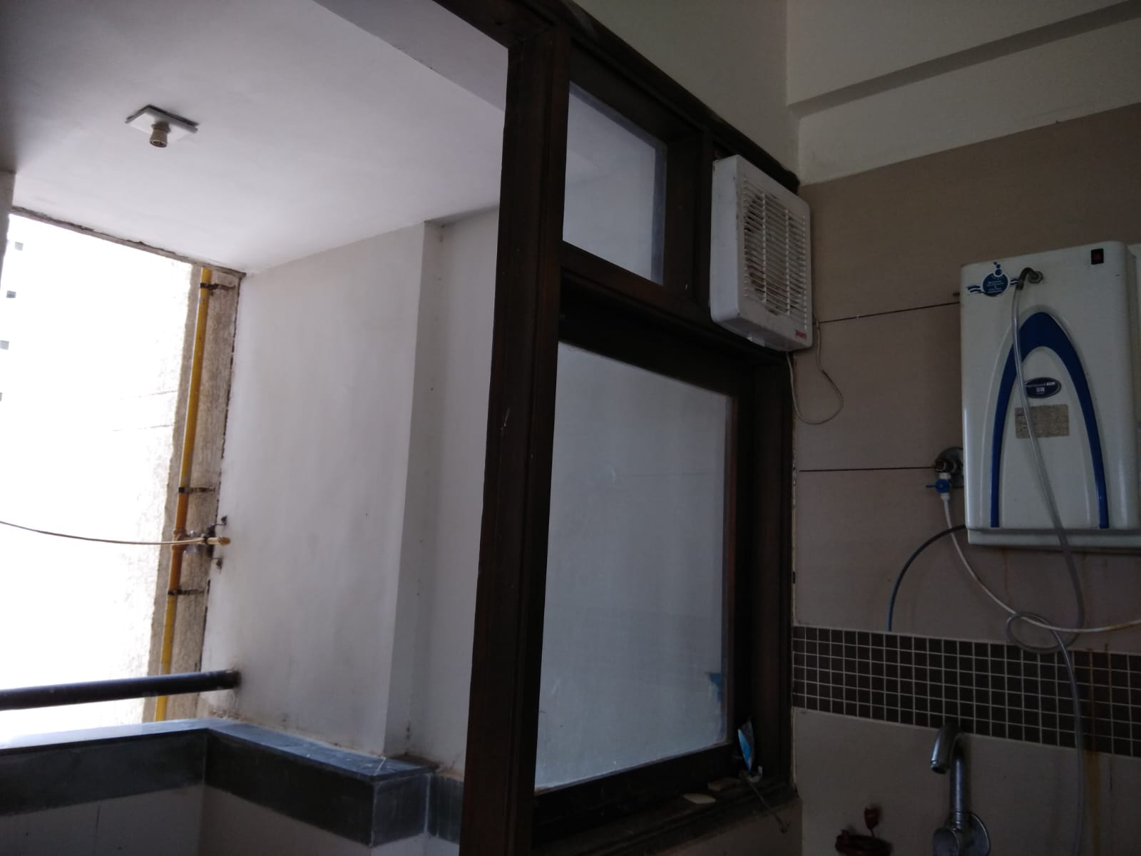 2 BHK 1618 Sq. Ft. Residential Flat / Appartment for Sell in Vaishnodevi Ahmedabad - Media 7