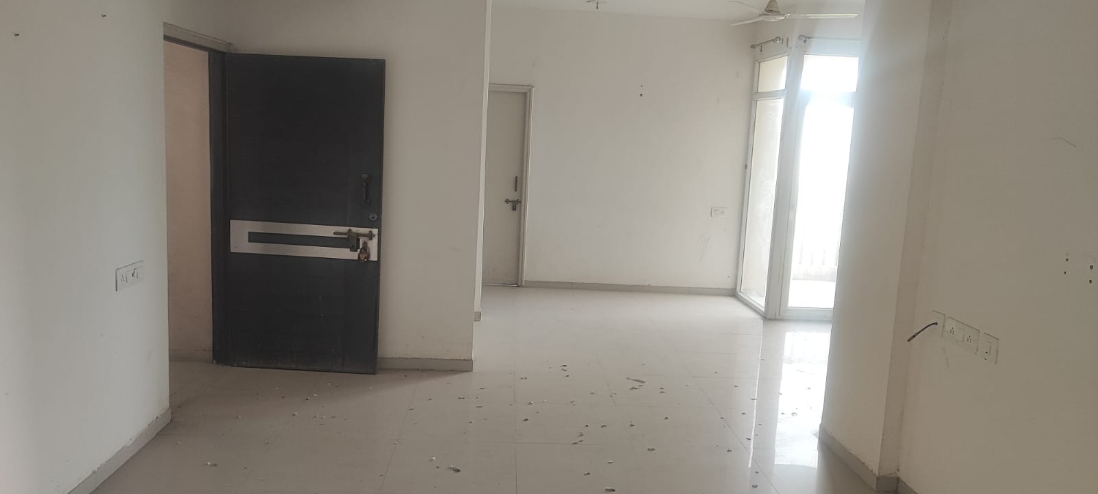 3 BHK 1980 Sq. Ft. Residential Flat / Appartment for Sell in Jagatpur Ahmedabad - Media 4