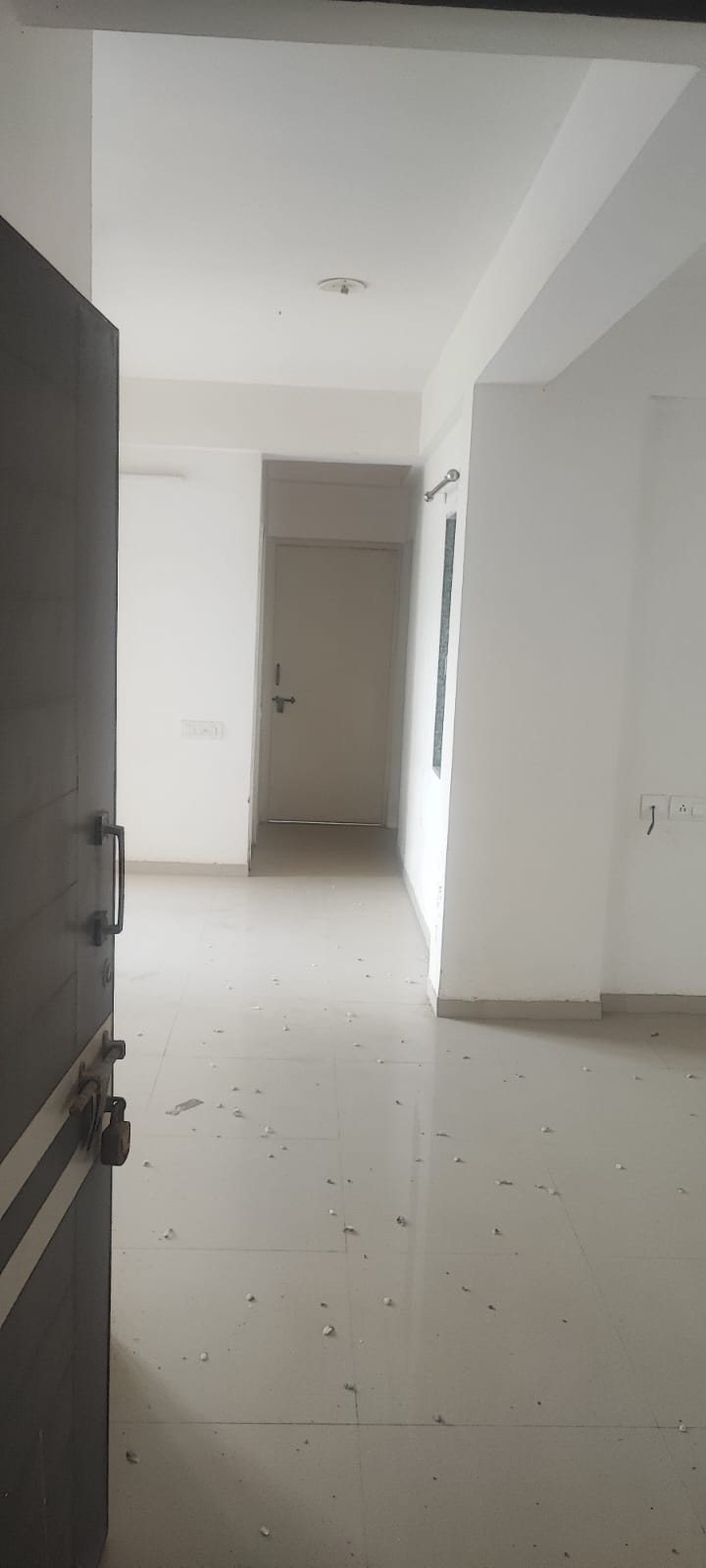 3 BHK 1980 Sq. Ft. Residential Flat / Appartment for Sell in Jagatpur Ahmedabad - Media 2