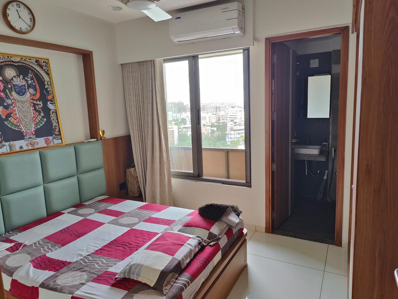 3 BHK 1815 Sq. Ft. Residential Flat / Appartment for Sell in Vastrapur Ahmedabad - Media 3